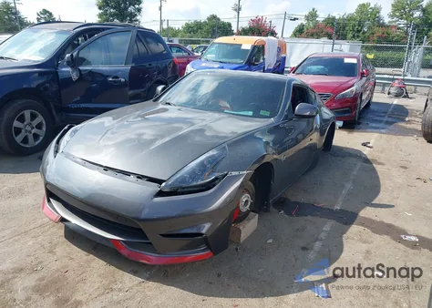 2010 Nissan 370Z Touring z USA, uszkodzony, nr VIN JN1AZ4EH9AM502292